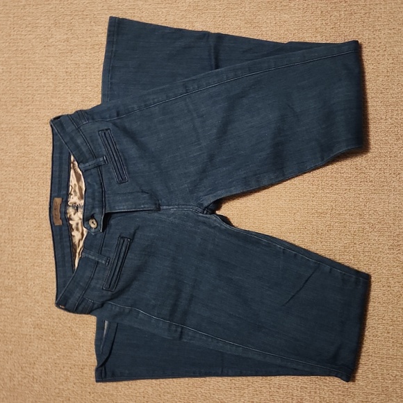 "Vintage" Guess Flare Jeans - Picture 2 of 3